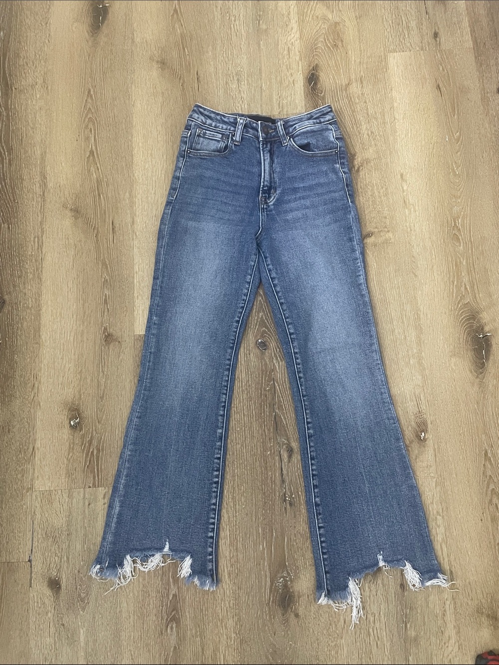 High-Rise Frayed Hem Wide-Leg Jeans - Blue